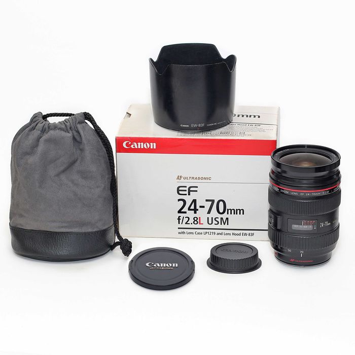 Lente Canon EF 24-70mm f/2.8 L USM com Parasol em excelente estado