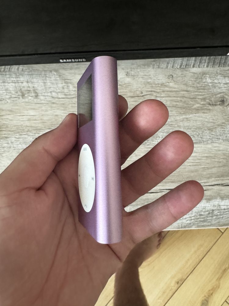Apple apod mini 4 gb pink A1051