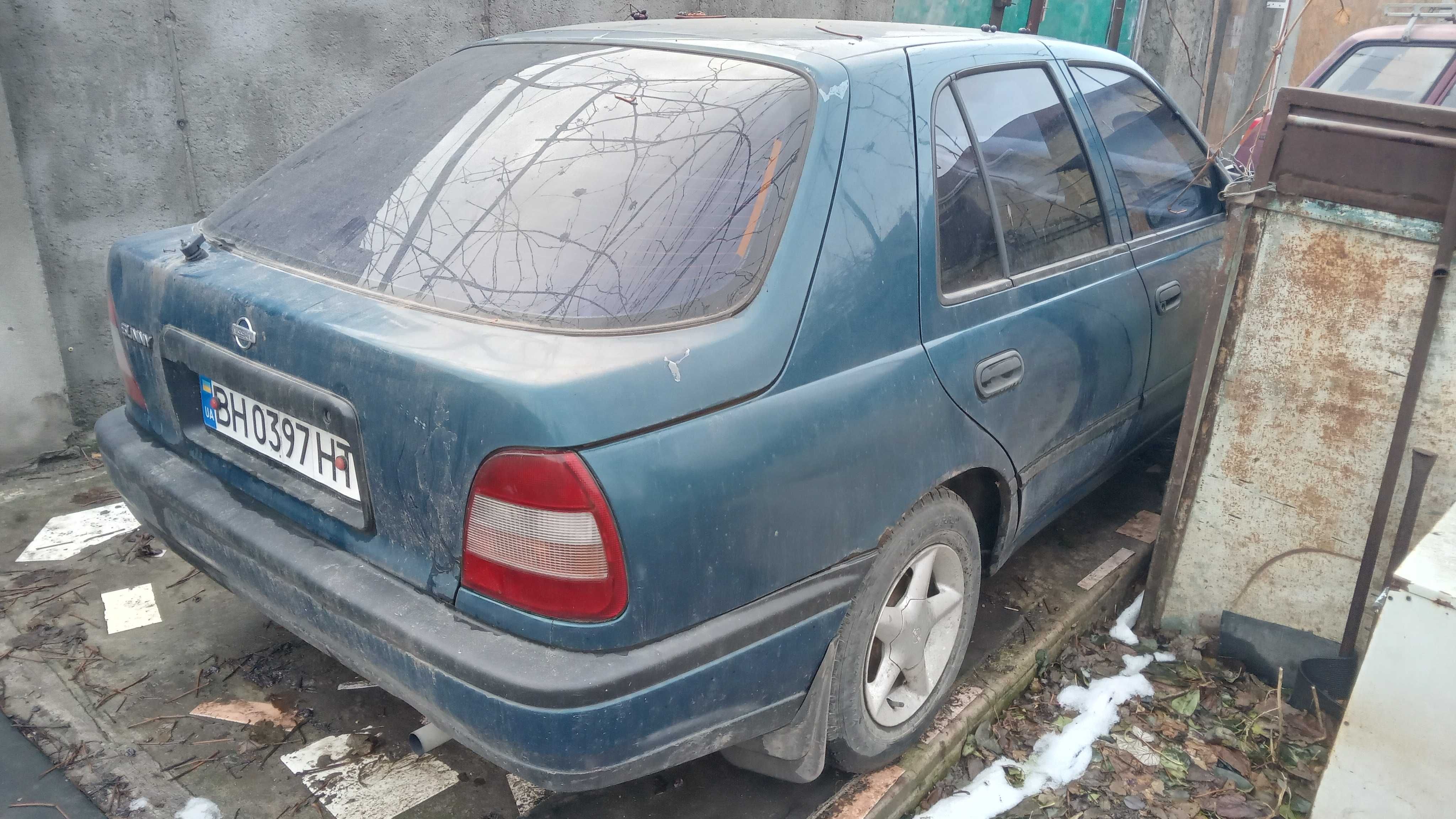 ПРОДАМ хетчбек Nissan Sunny 1995 VIII покоління 1.4i MT (75 к.с.) Base