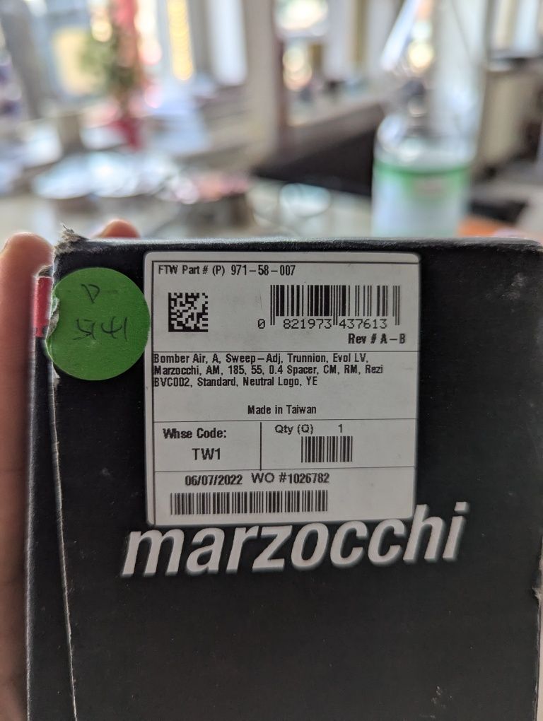 Damper Marzocchi Bomber Air Sweep-Adj Evol LV Trunnion ( 185 x 55 )