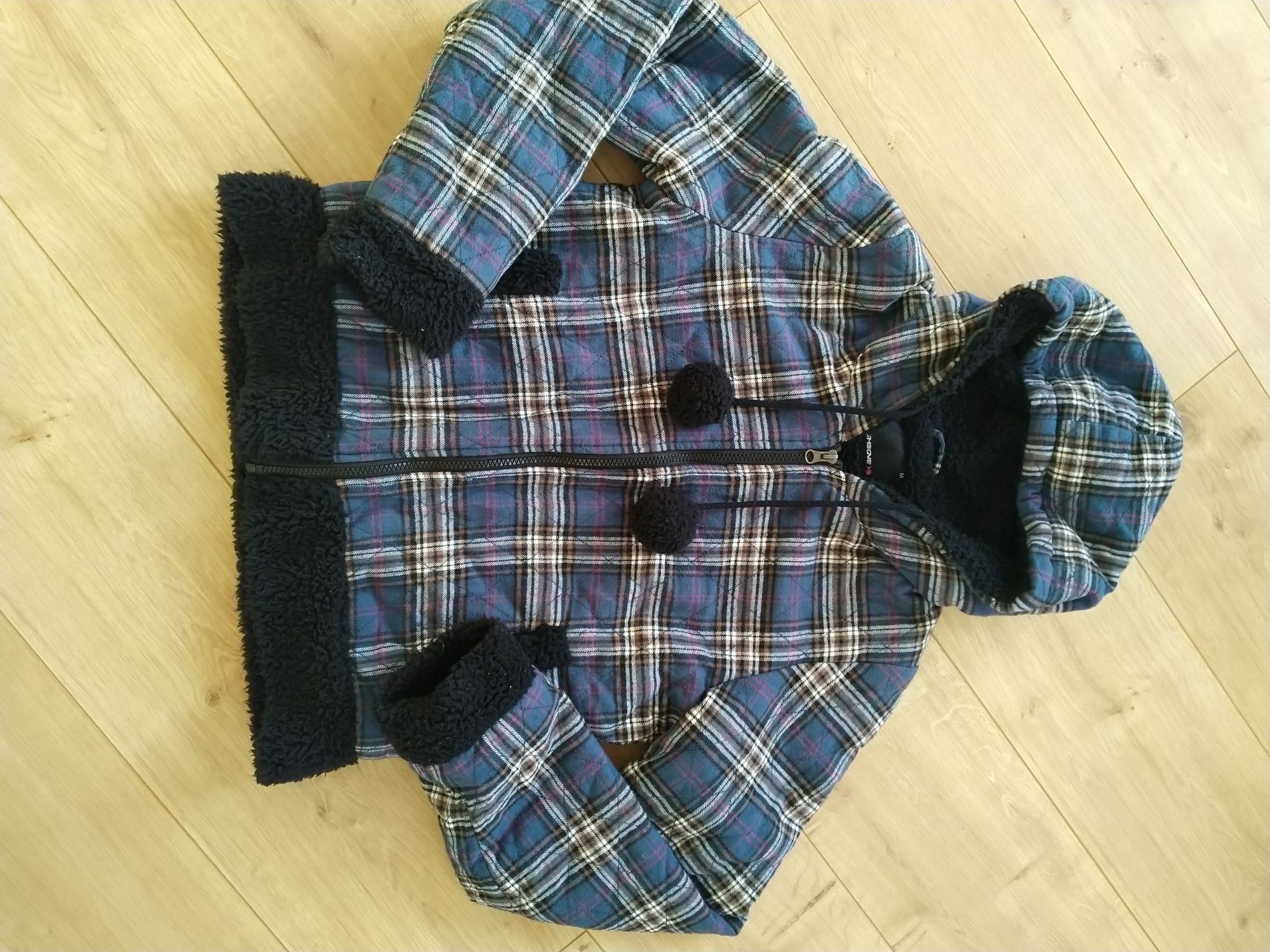 Kurtka bluza gruba w środku jak koc