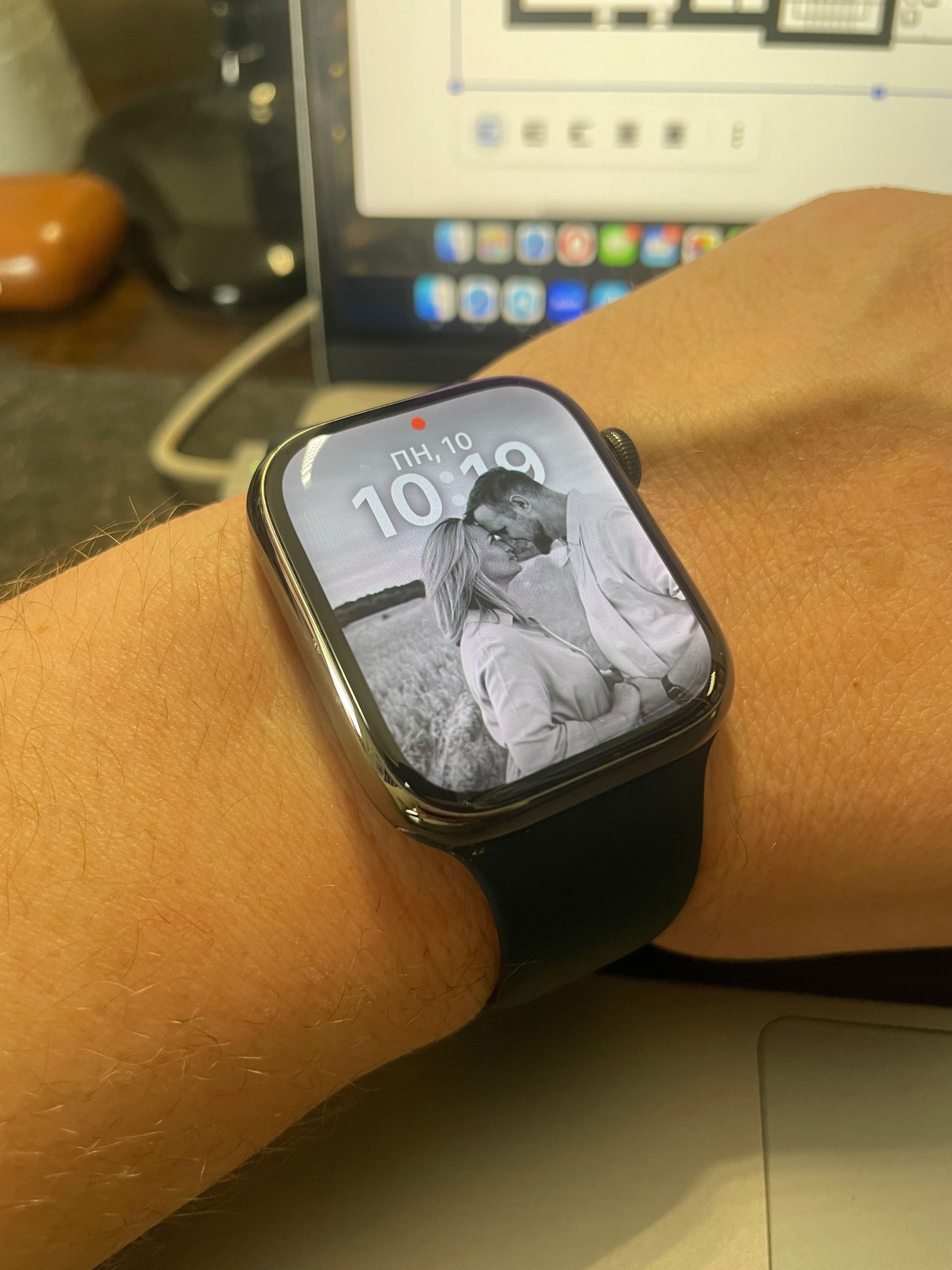 Apple Watch Series 7 45mm Graphite Steel GPS + LTE