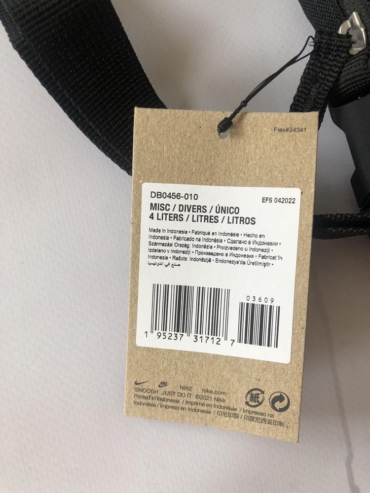 Сумка через плече Nike Heritage DB0456-010, нова чорна