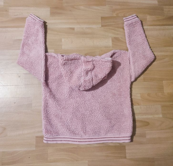 Породам теплую меховую кофту для девочки подростка р 158-160