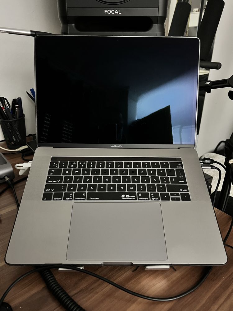 MacBook Pro 15” Core i7 2.9 GHz 16GB RAM 1TB SSD (2016)