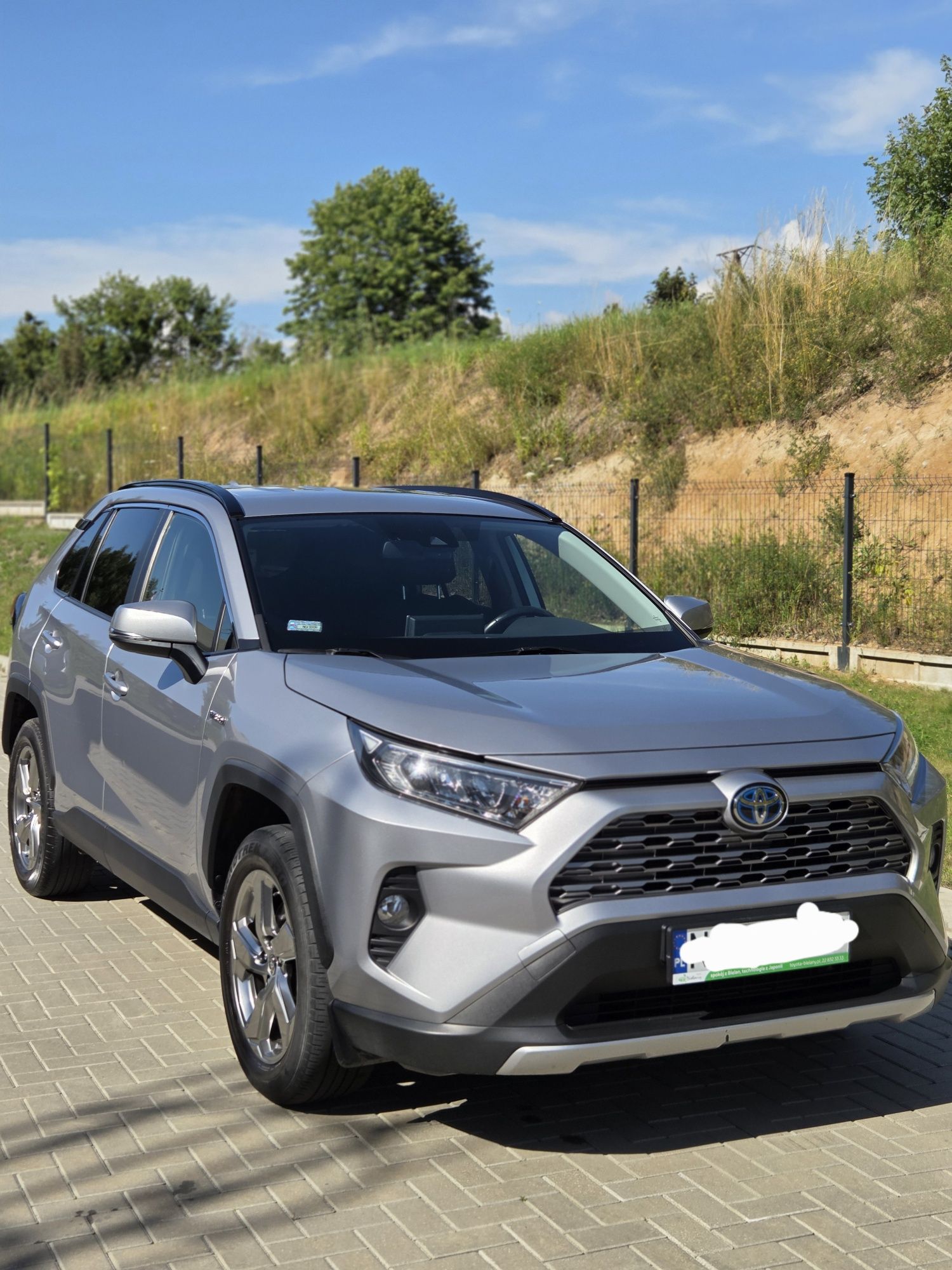 Sprzedam Toyota RAV 4 Hybryda