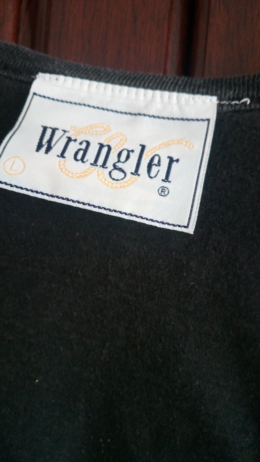 71. Koszulka męska rozmiar L/XL firmy Wrangler