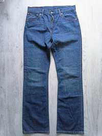 Męskie jeansy Levi's. Rozmiar W32 L34.
Spodnie jeansowe granatowe. Lev