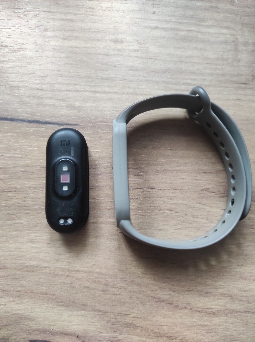 Фитнес браслет Xiaomi Mi Band 5