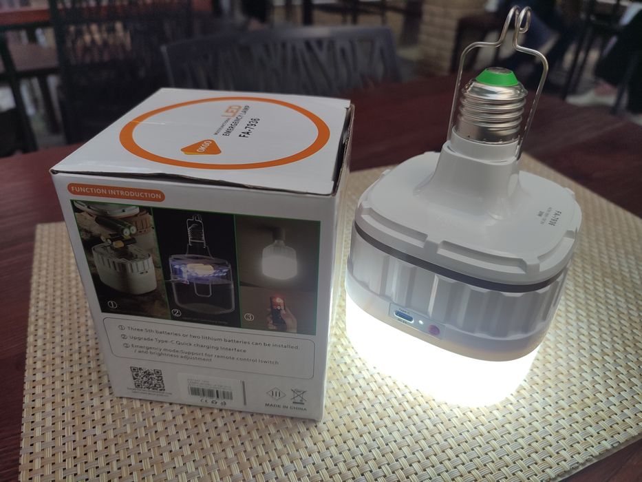 Акумуляторна лампа 30Вт в цоколь на type C та + на батарейках