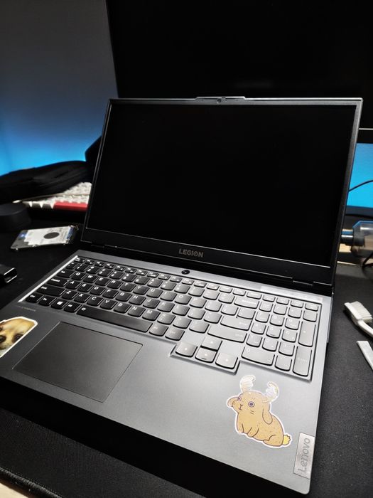 Legion 5 (15ARH05H)