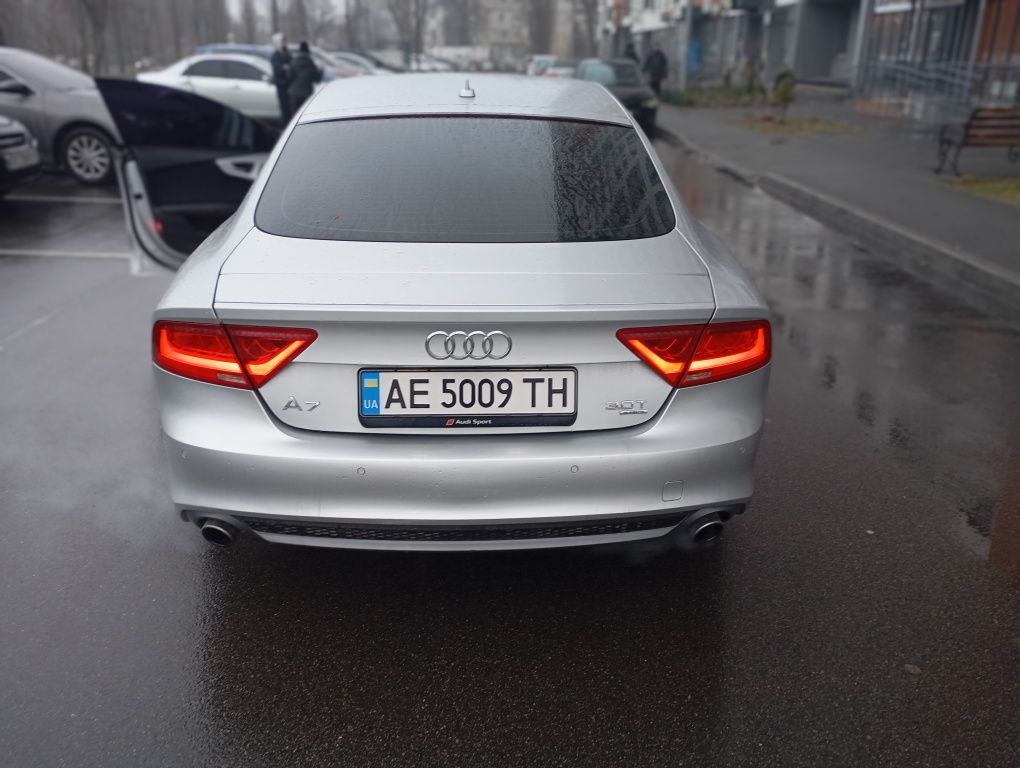Audi A7 SPORTBACK 2012