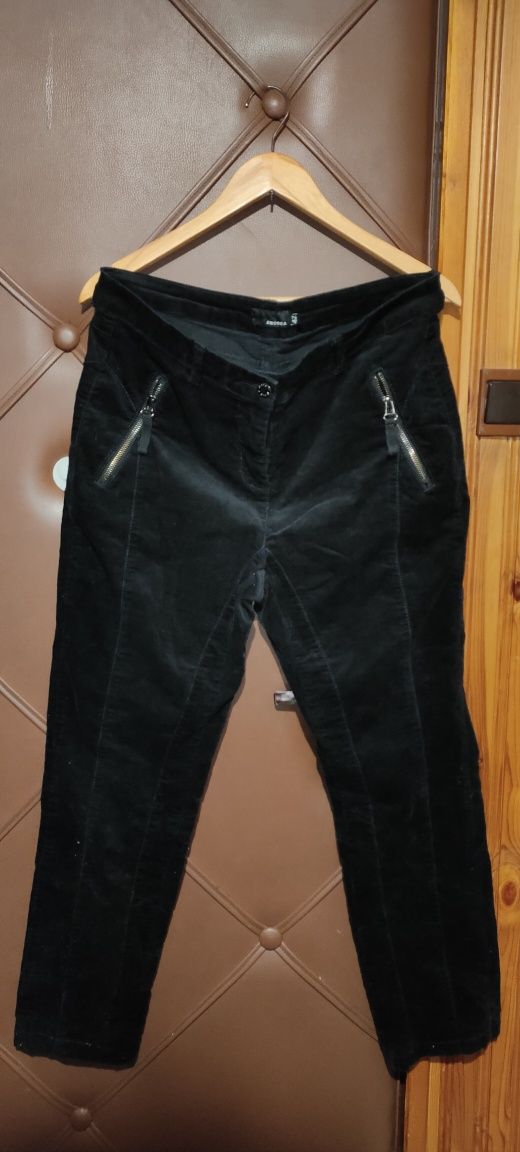 Andrea czarne sztruksowe spodnie damskie