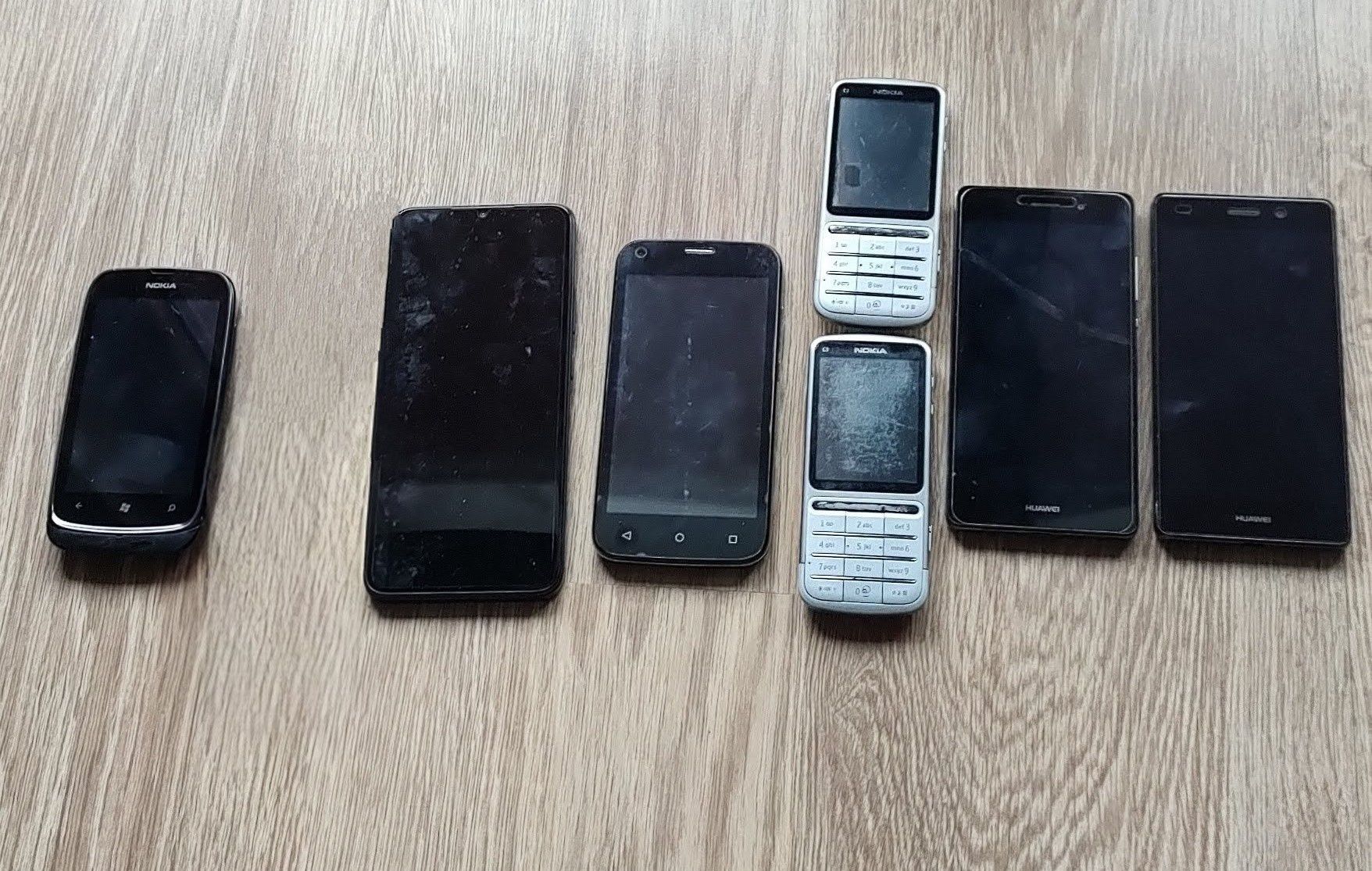 Mix 7sztuk telefonów uszkodzone i działające