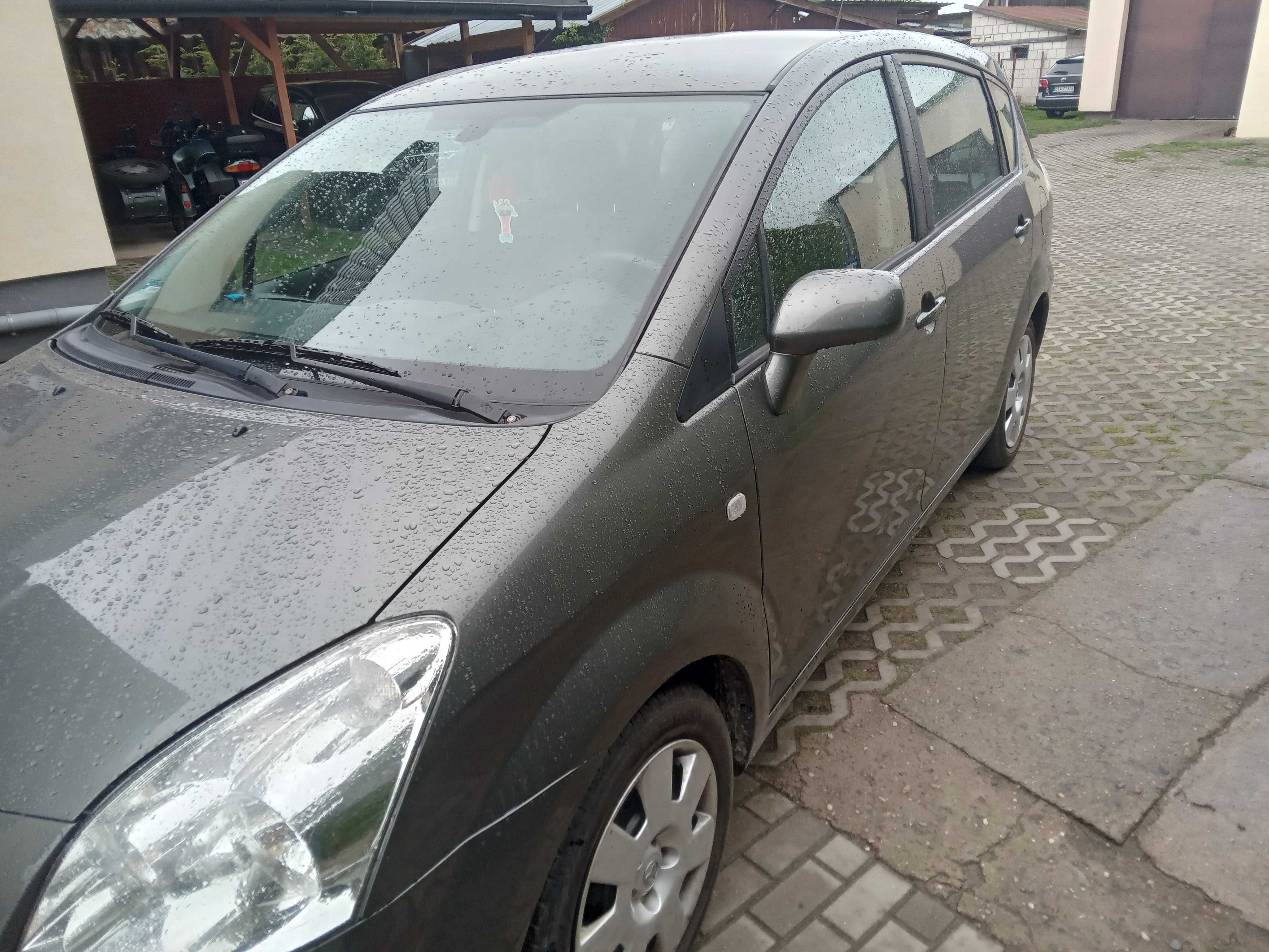 Corolla Verso II 1.6 VVTi 7 osób