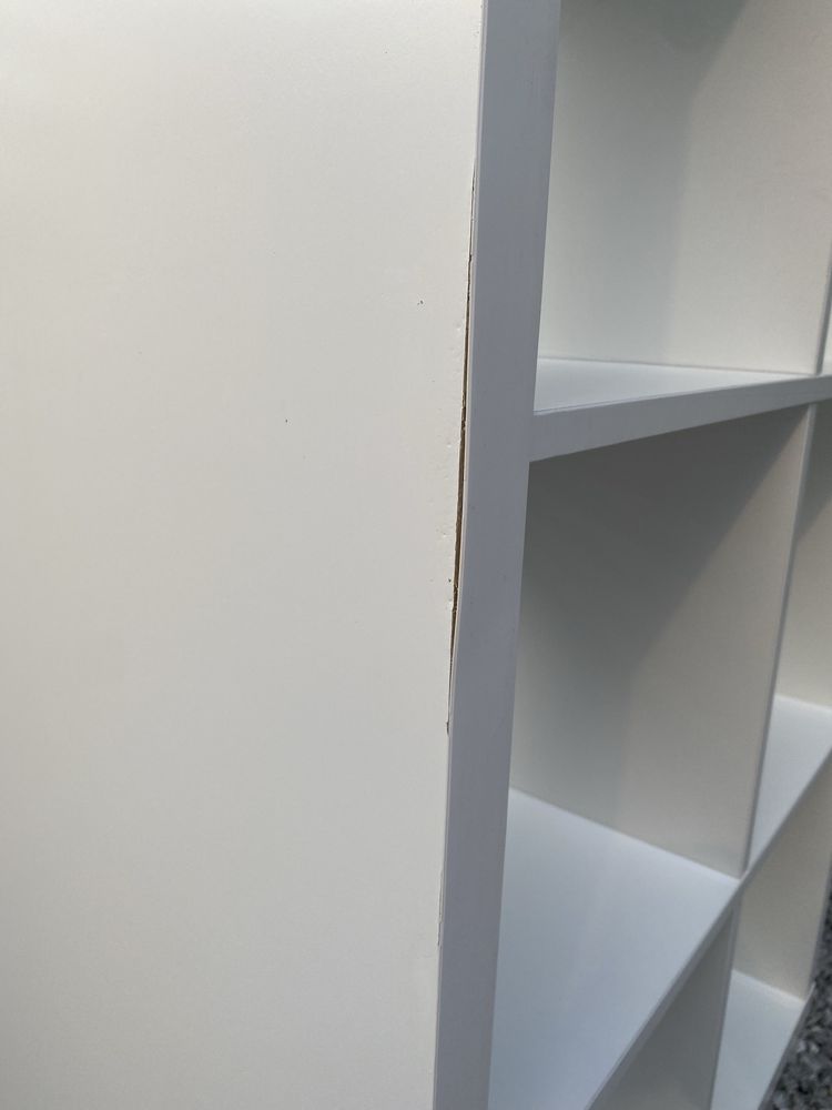 Biały regał Kallax Ikea