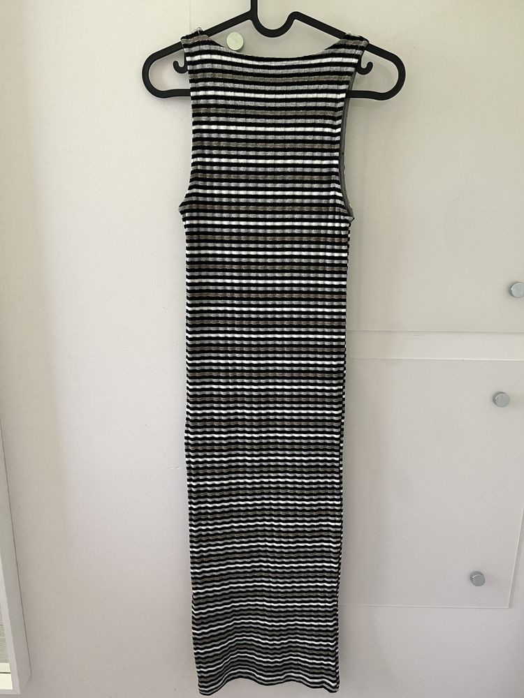 Obcisła elastyczna sukienka midi/maxi w paski | Stradivarius | S / 36
