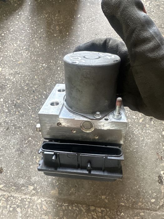 Блок АБС ABS Toyota Avensis 2.0d T27 09-15 44540-05140 44540-05120