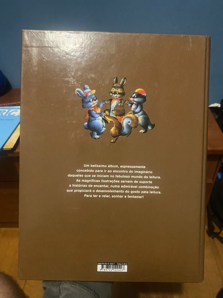 Livro - 100 Historias à Lareira