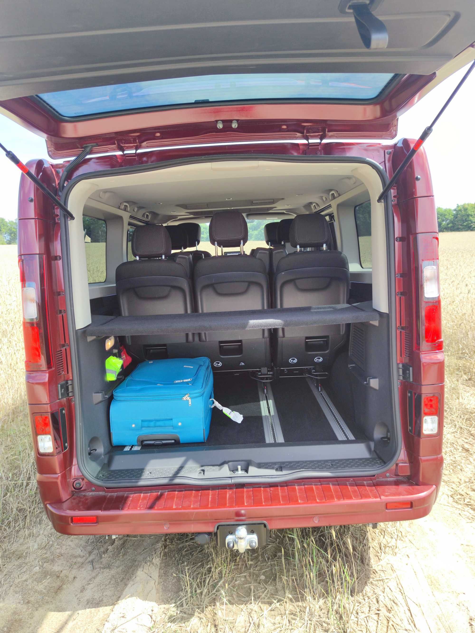 Wynajem BUS 8 osób automat Renault SpaceClass SŁUPSK LĘBORK KOSZALIN