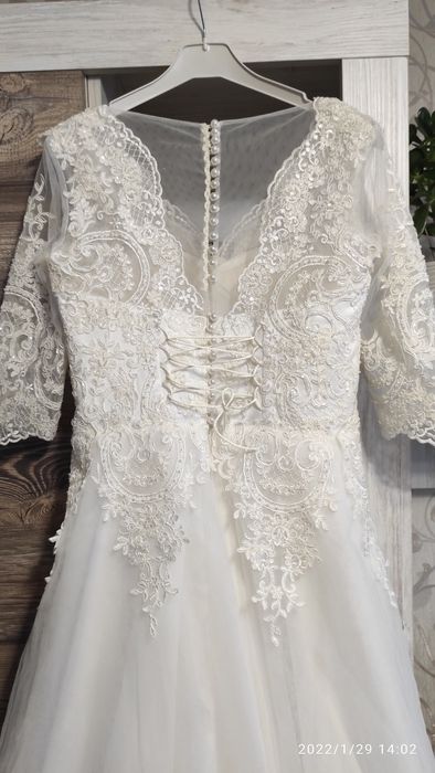 Весільна сукня,дуже гарна