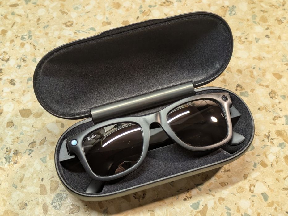 Смарт очки Meta Ray-Ban Stories Wayfarer L Black RW4004