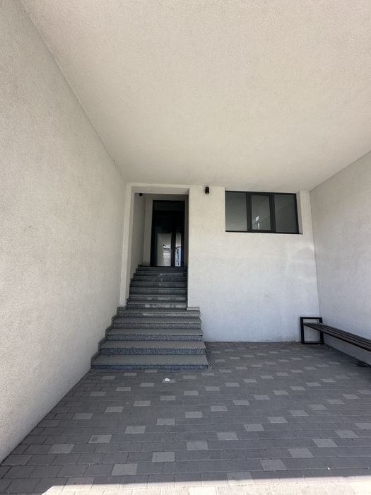 Здається комерційне приміщення поблизу Центр