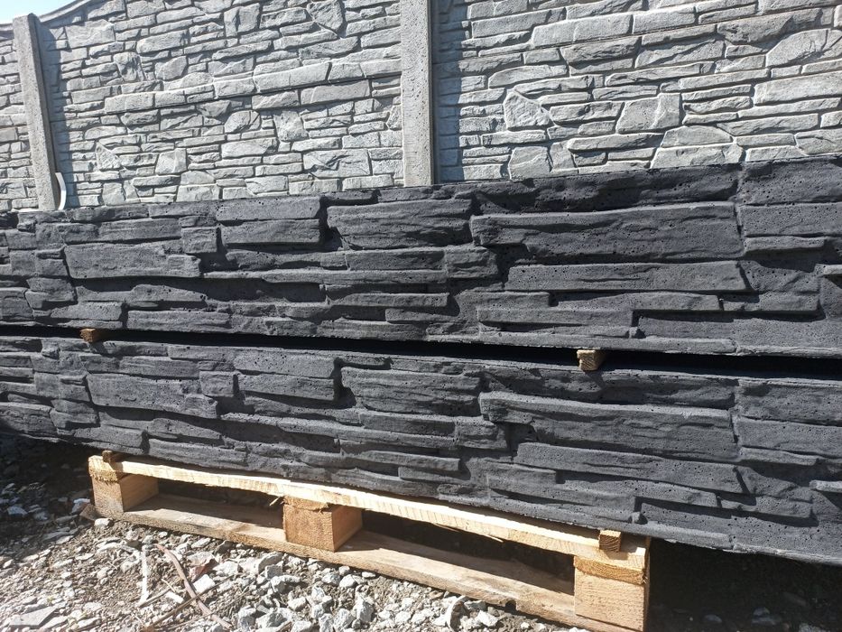 Panele ogrodzeniowe, słupki ogrodzeniowe, podmurówka betonowa