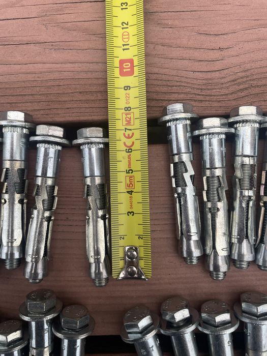 Kotwa do betonu 10x60. 87 szt