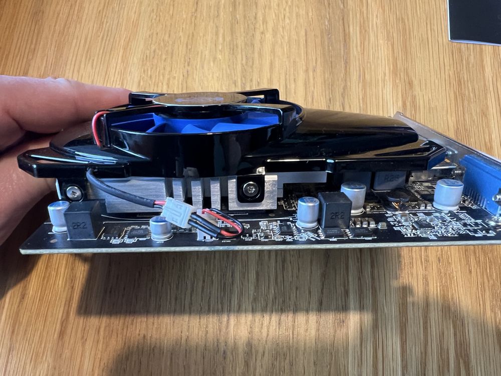 Karta graficzna Radeon R7 250 2GB GDDR5