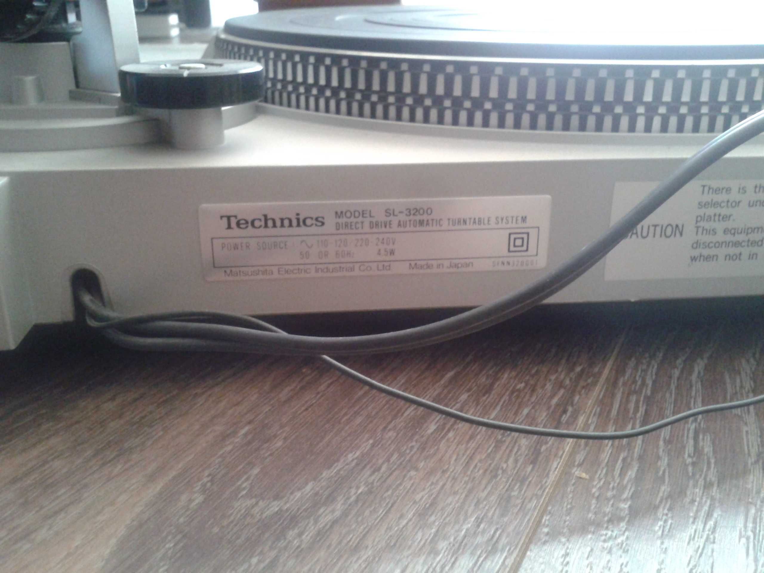 Gramofon Technics SL-3200 - bardzo dobry stan