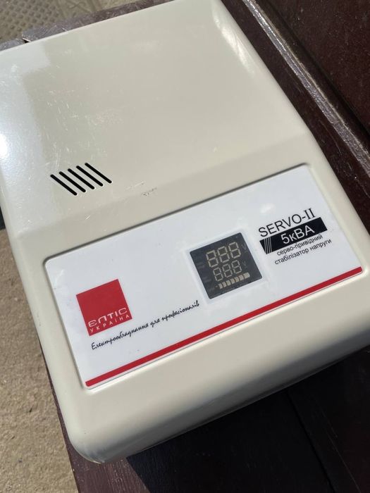 SERVO-II-TSDL-5000VA стабілізатор напруги 5кВА 1-фазний Eltis