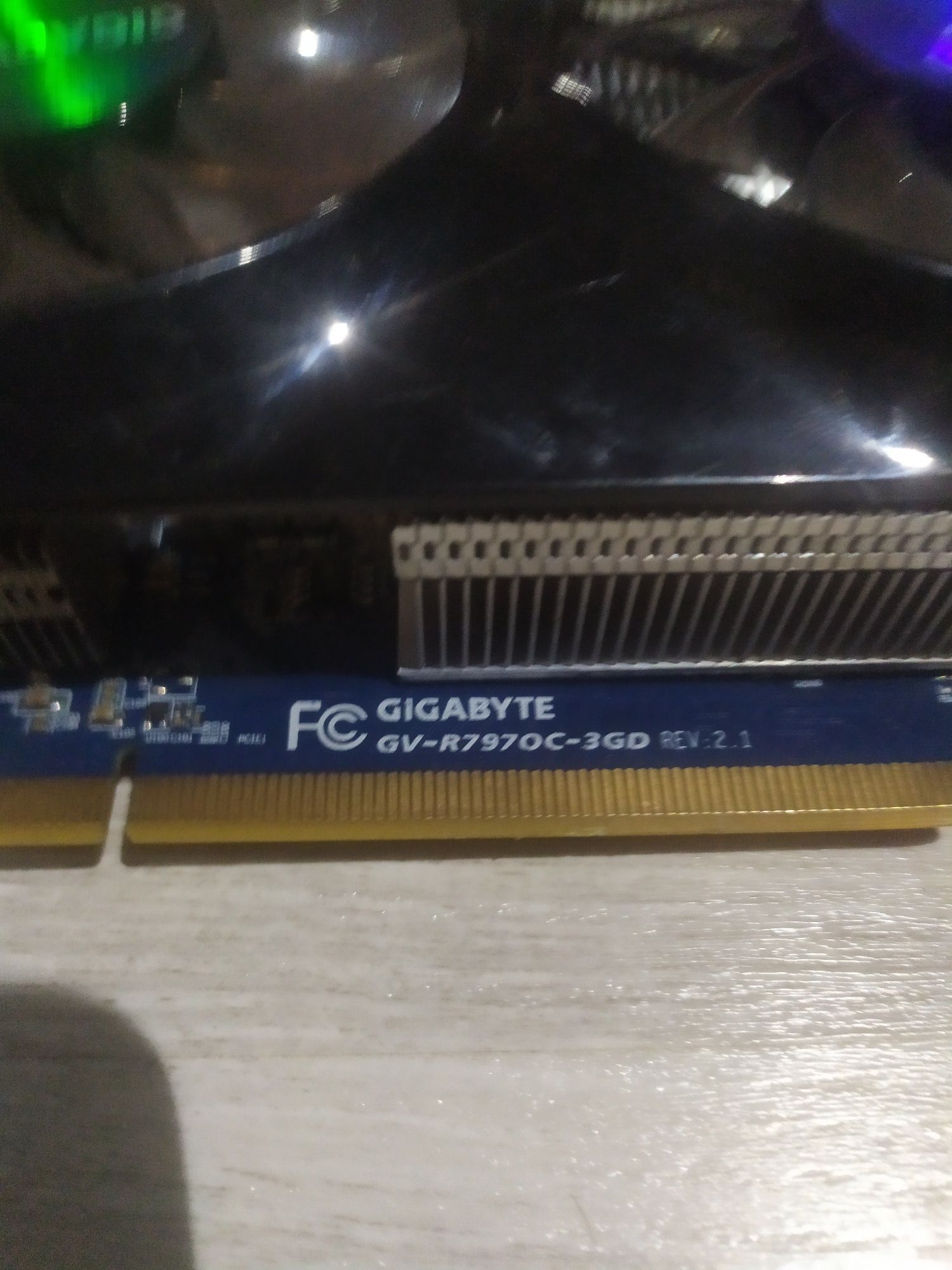 Відеокарта Gigabyte gv-r7970c-3gd