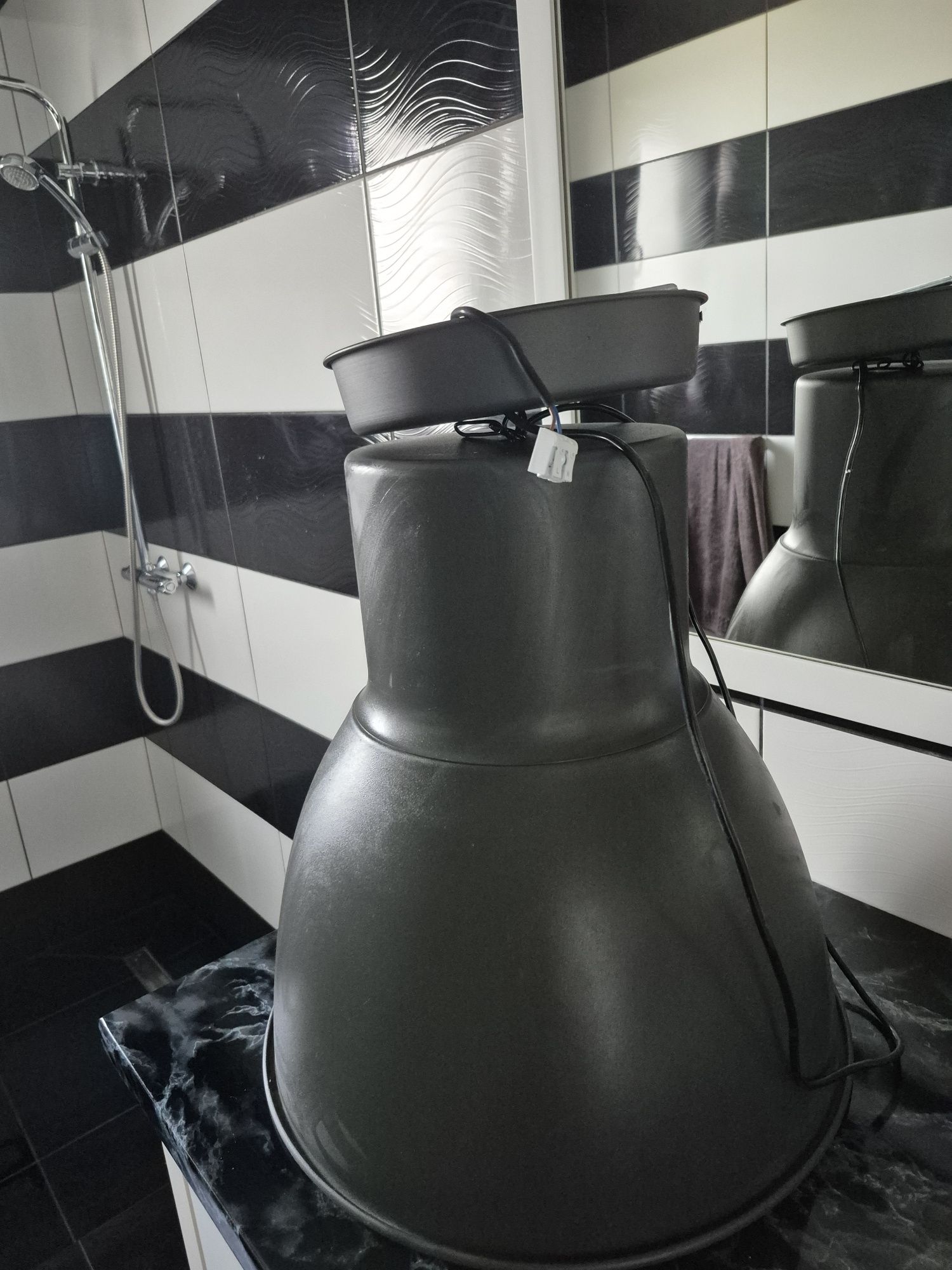 Lampa duza szara