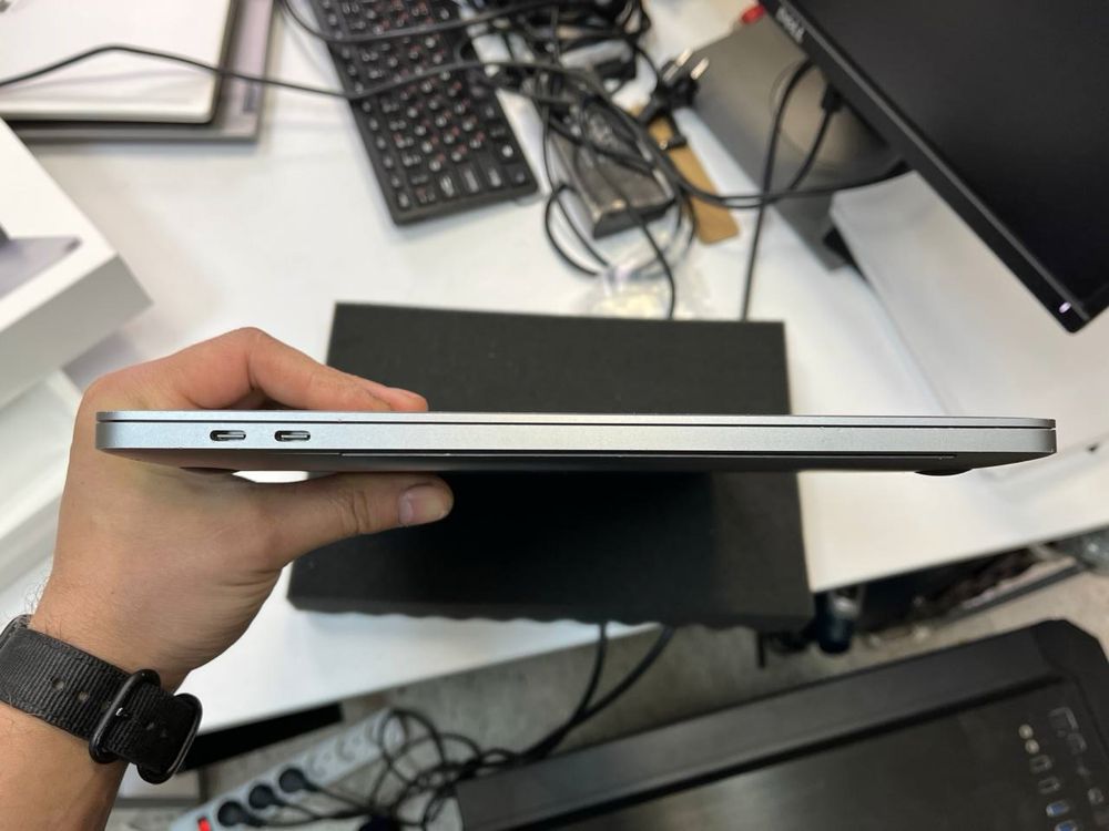 Ноутбук Apple MacBook Pro 16" Space Gray 2019 (MVVJ2) i7/16Gb/512Gb