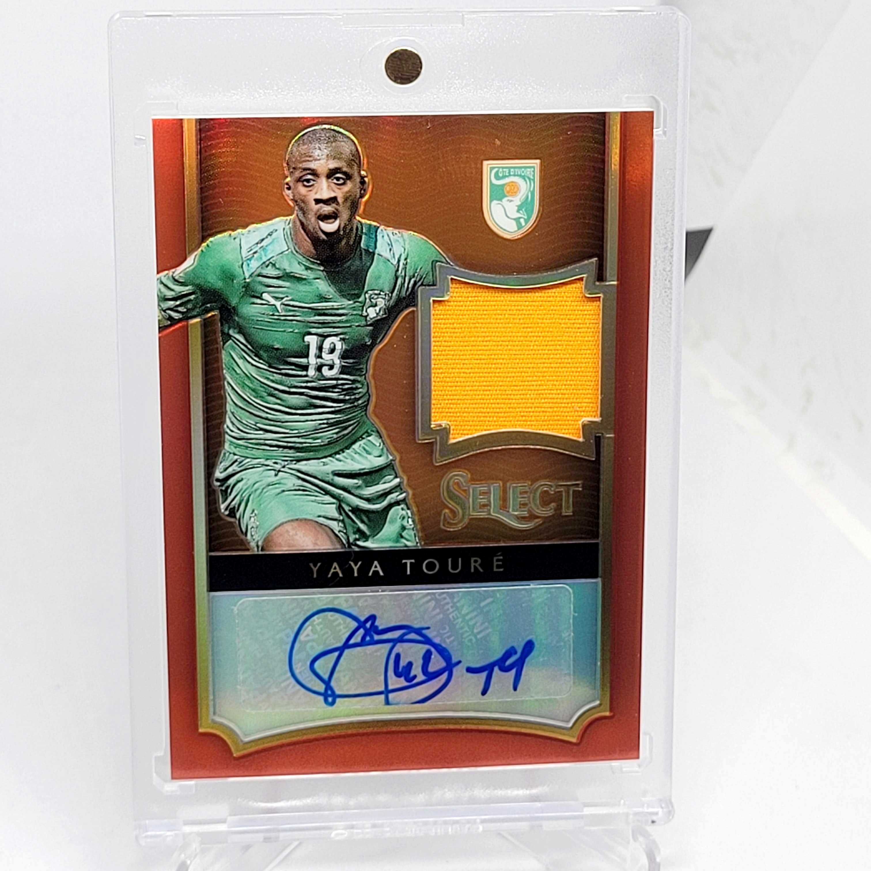 YAYA TOURE Panini Soccer Select 2015-16 * 5/30 Red Autograf i koszulka