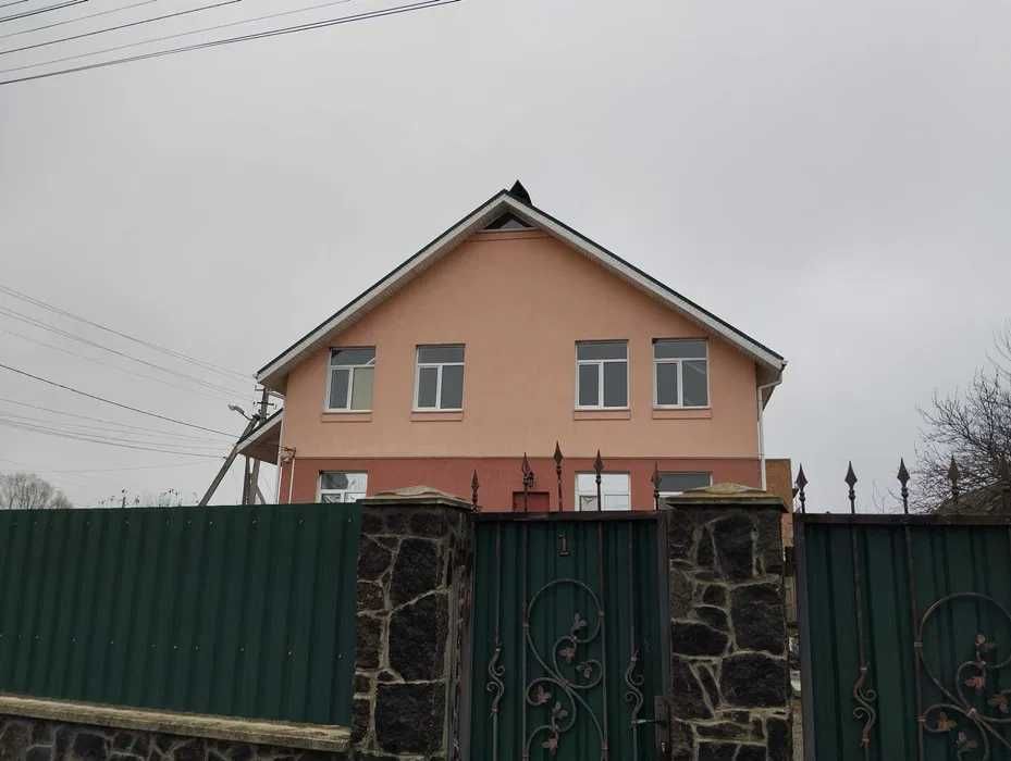 ТЕРМІНОВО Продам будинок в центрі Шпола
