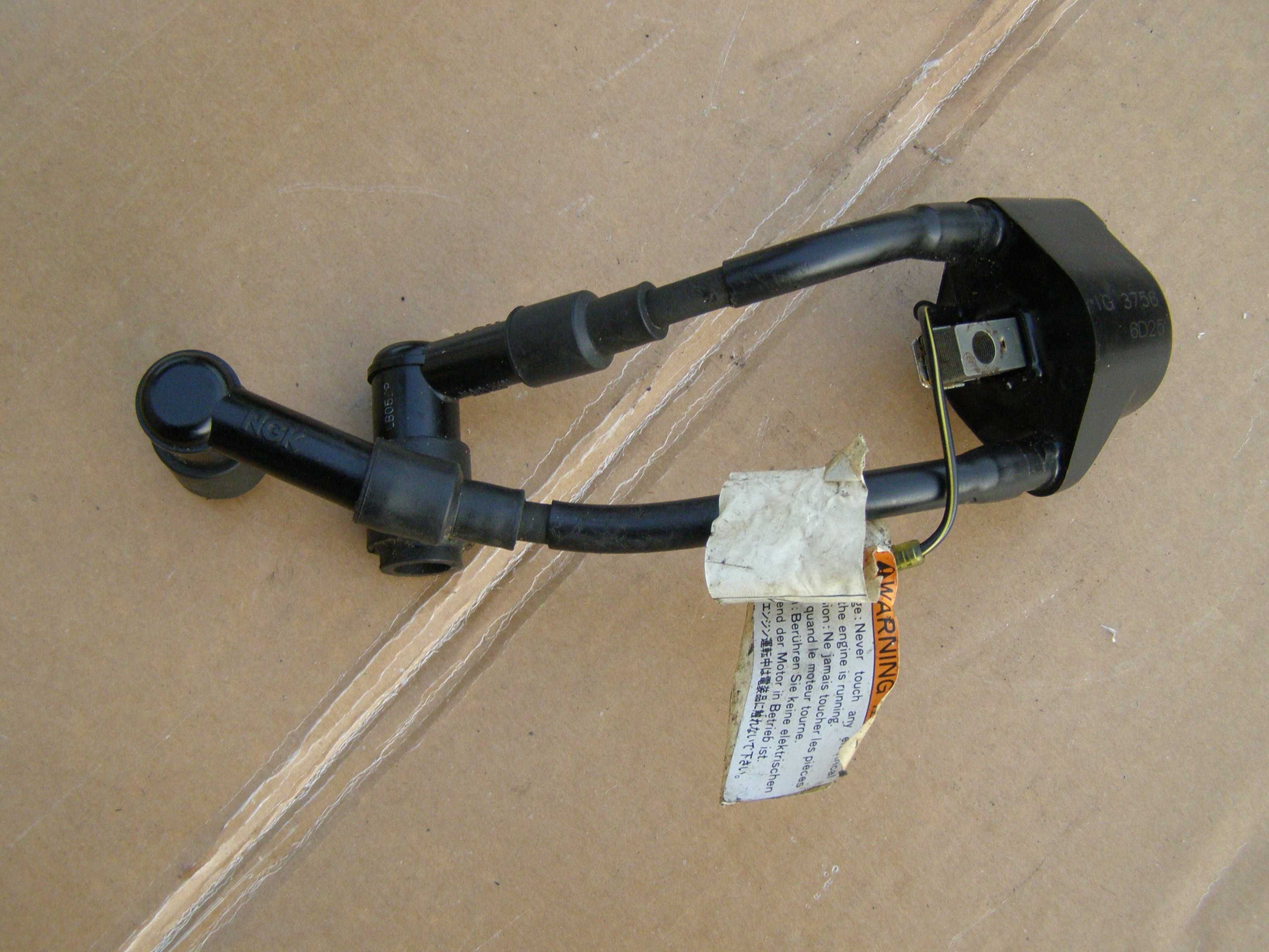 bobine de ignição/ ignition coil/ Tohatsu 15 cv 2 tempos