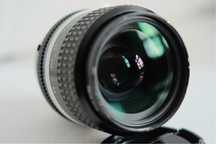 Nikon Nikkor 35mm f/2.0 AiS