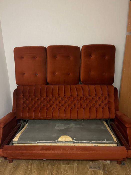 Продам диван велюровий