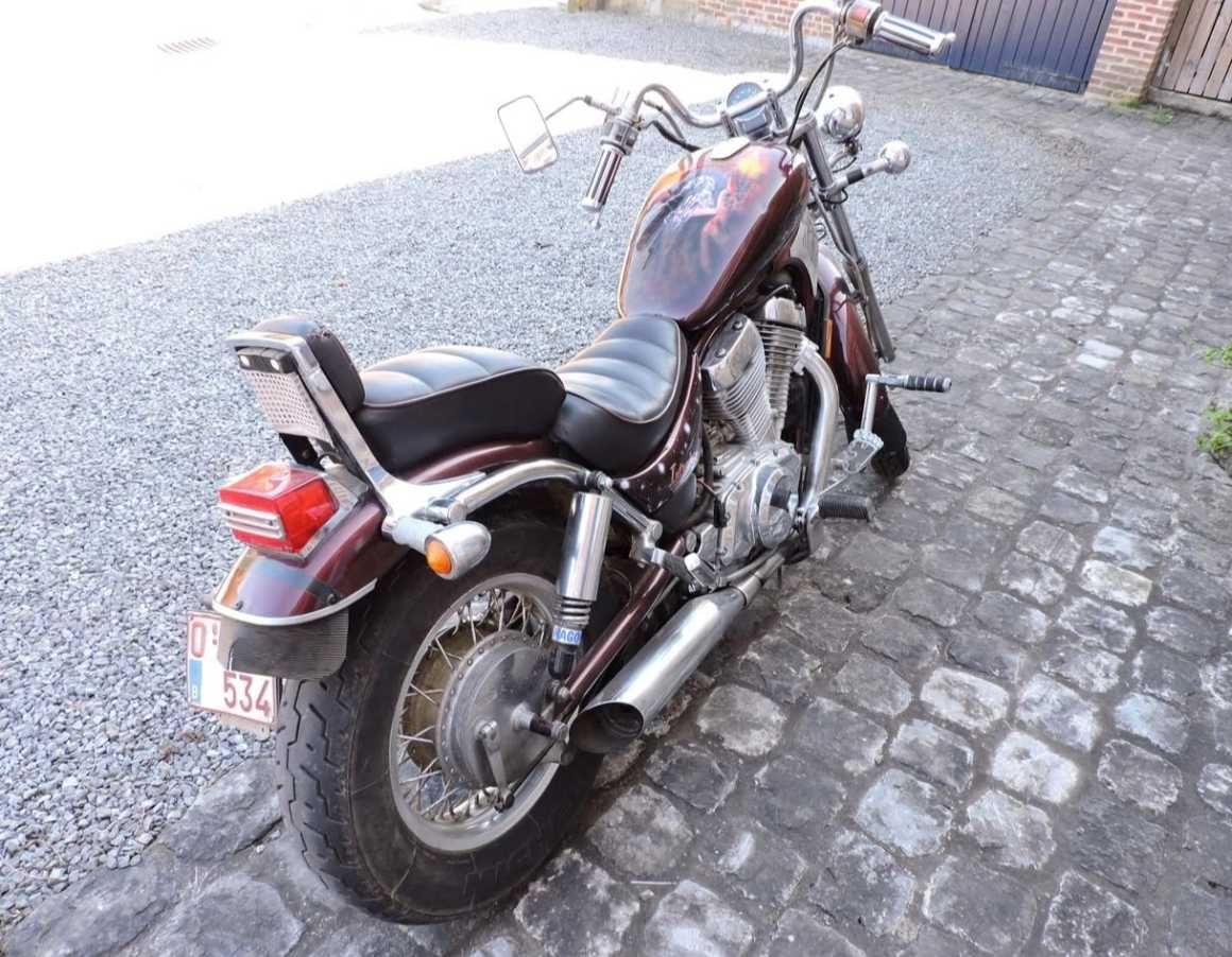 Motor Suzuki intruder