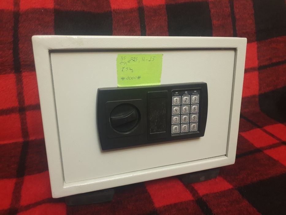 Sejf gabinetowy sejf elektroniczny sejf podręczny