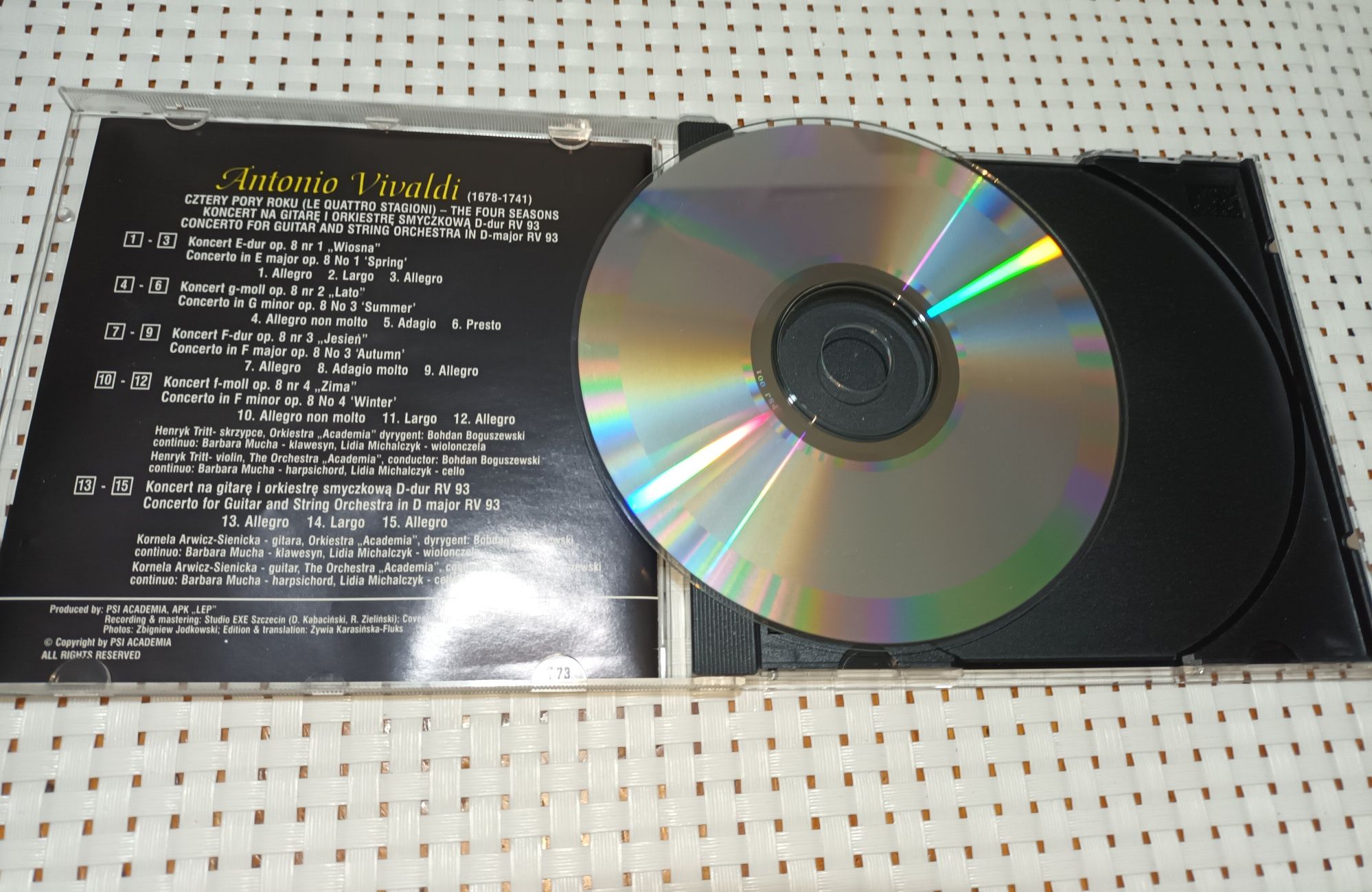 Antonio Vivaldi cztery pory roku koncert d- dur na gitarę  płyta cd