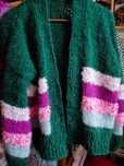 Sweter moherowy robiony na drutach