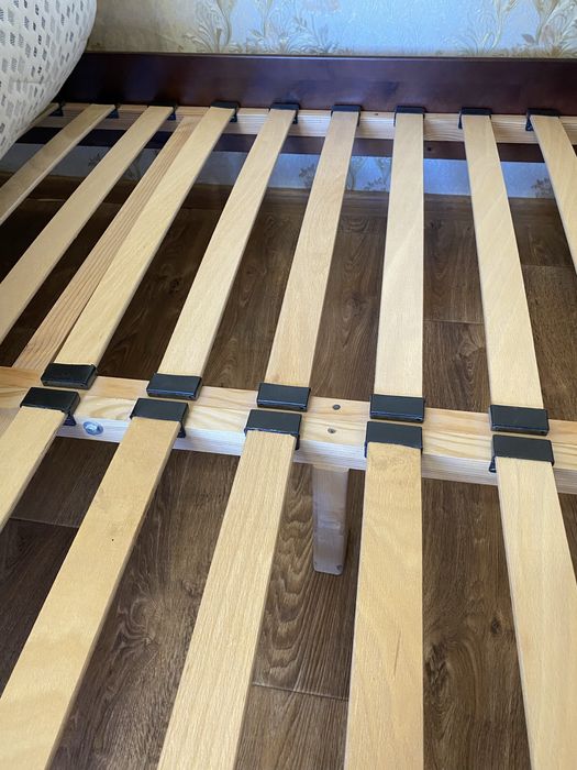 Ліжко двоспальне  з матрацом  200*170