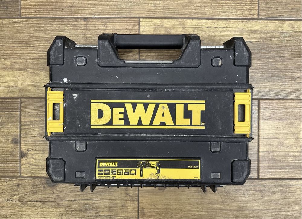 Młotowiertarka udarowa DeWalt D25133 - 2021r. | skrzynka TSTak