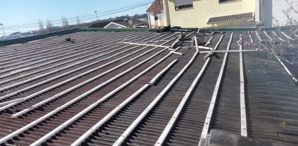 Telhados e remodelação de moradia
