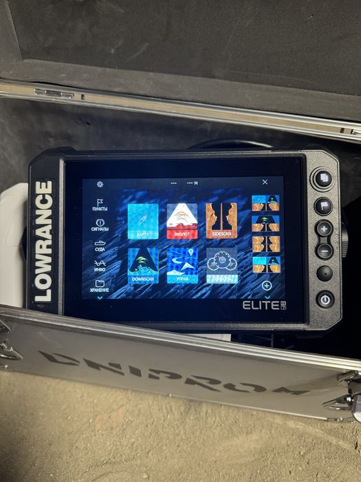 Эхолот Lowrance FS7