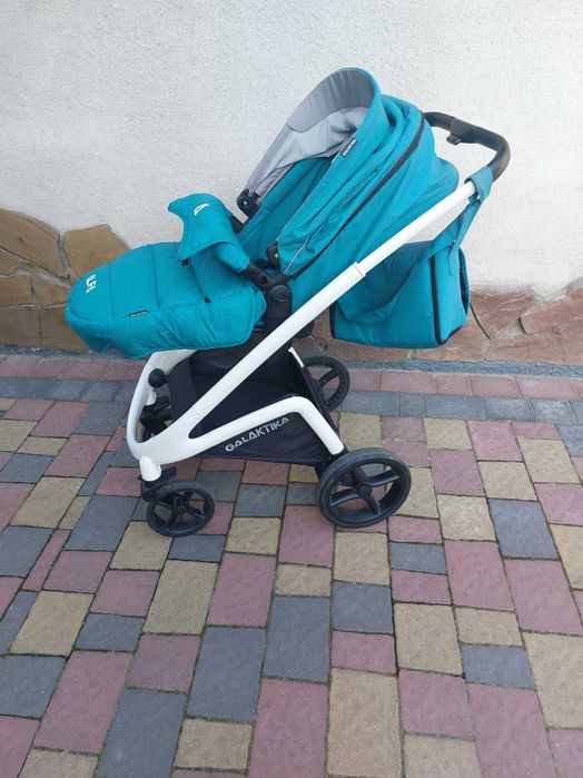 Дитяча коляска 2 в 1 в ідеальному стані