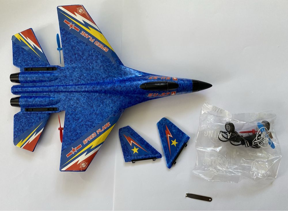 Літак на радіокеруванні самолет на пульті Су-27 (650 грн)
